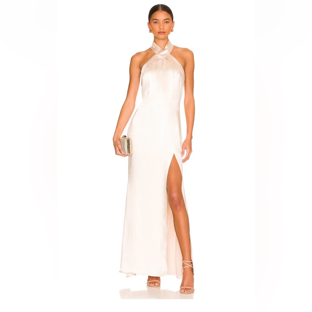 Selling this beautiful Elliatt cream dress!!!